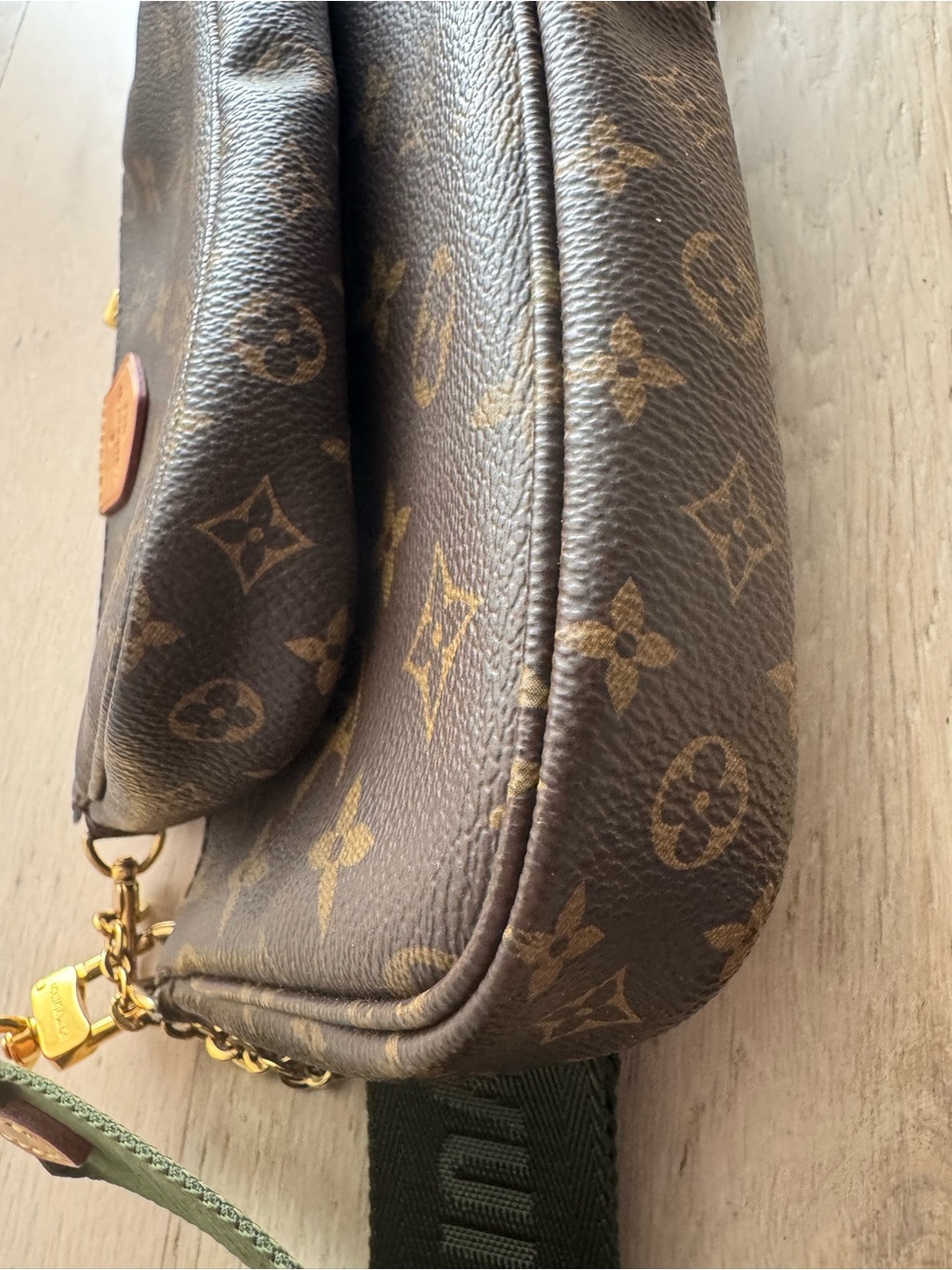 Louis Vuitton Monogram Multi-Pochette Accessoires in Brown with Green Strap - Picture 8 of 10